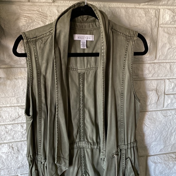 •Kenneth Cole Reaction Vest - Medium - Picture 7 of 11